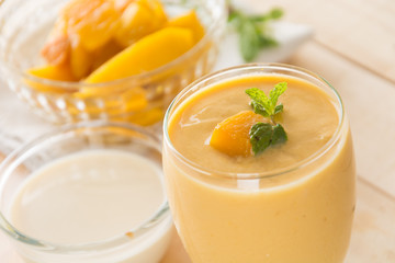 mango smoothie