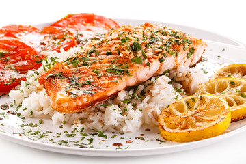 Grilled salmon and vegetables 