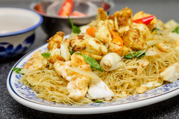 stir-fried noodles