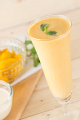 mango smoothie