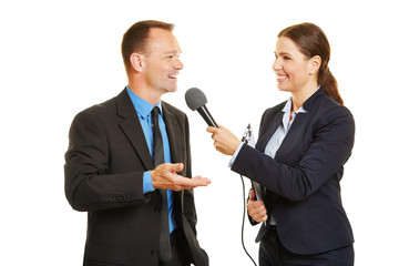 Pressesprecher gibt Journalistin ein Interview