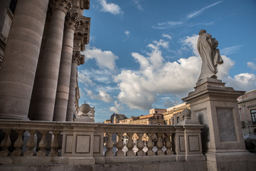 Fototapeta na wymiar Duomo e altre prospettive
