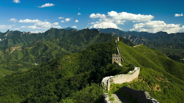 time-lapse HD cloudscape over great wall of china