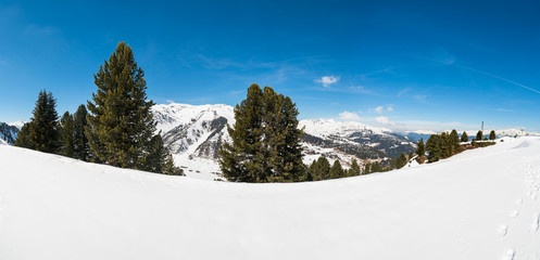 Fototapeta premium Austrian Alps, Mayrhofen ski resort - wide angle panoramic view