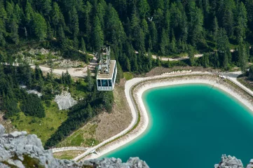 Fototapeten Le Tofane Lake, Dolomites © forcdan