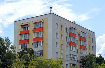 Одноподъездный блочный девятиэтажный дом 