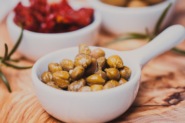 Marinated capers