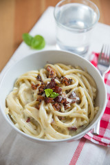 Spaghetti in Käsesauce