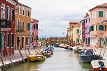 Fototapeta na wymiar Lovely colourful buildings of Burano island, Italy