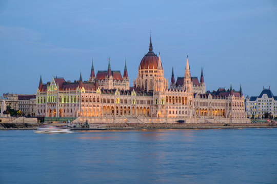 The Hungarian Parliament building at night