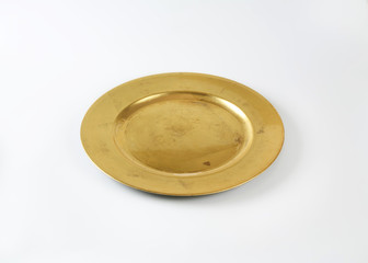 Round gold charger plate