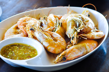 grilled shrimp or grilled prawn