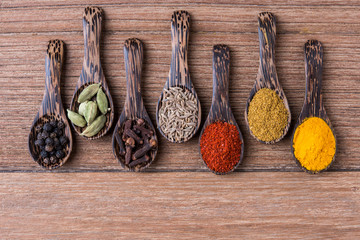 all spice powders and seed herbs