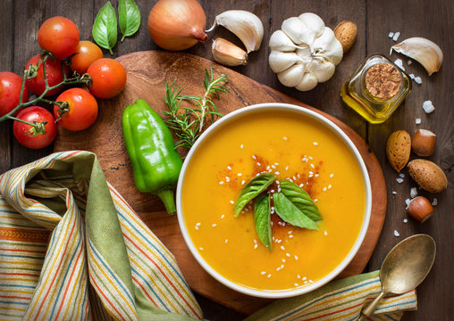 Fresh pumpkin soup with and vegetable