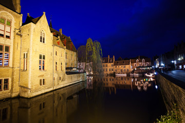 Fototapeta na wymiar Beautiful cityscape of Bruges during night