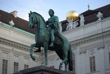 Fototapeta na wymiar Autriche, statue équestre de Joseph II à Vienne