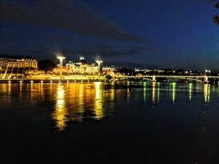 Fototapeta premium lyon la nuit