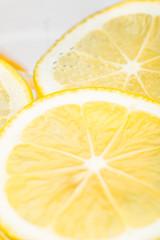 slices of lemon