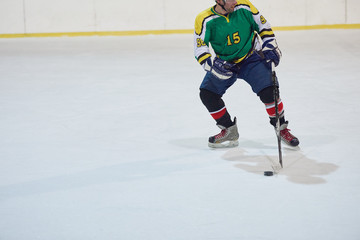 Naklejka premium ice hockey player in action
