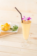 mango smoothie