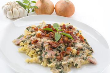 penne pasta with cream sauce