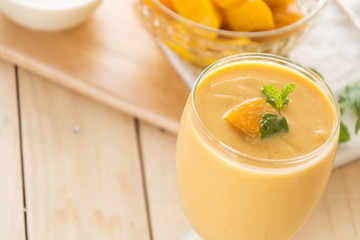 mango smoothie