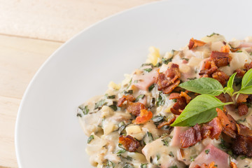 penne pasta with cream sauce