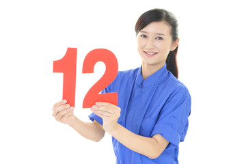 笑顔の女性作業員