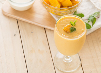 mango smoothie