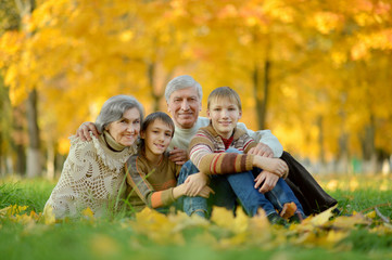  Grandparents and grandchildren 