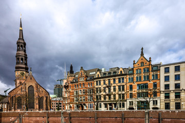 Obraz premium Hamburg, Germany. Cathedral church on embankment