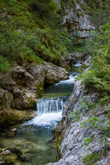 Fototapeta na wymiar Wasserfälle in der Weißbachschlucht