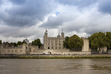 Tower of London an Themse 3