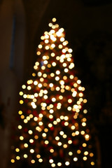 abstrakte Lichter am Weihnachtsbaum/Christbaum mit Copyspace
