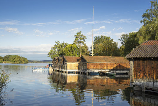 Bootsh&auml;user im Morgenlicht, Seehausen am Staffelsee