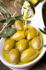 Panele Szklane  oliwa extra virgin z ekologicznymi oliwkami