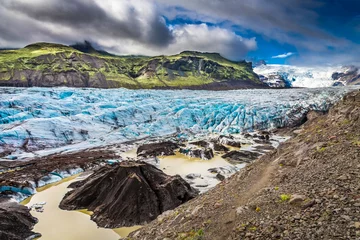 Selbstklebende Fototapete Gletscher Atemberaubender Vatnajökull-Gletscher und Berge in Island
