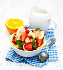 Salad with fresh fruits