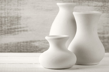 Unglazed ceramic vases - 92261124