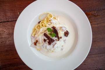 Spaghetti Carbonara with bacon and cheese