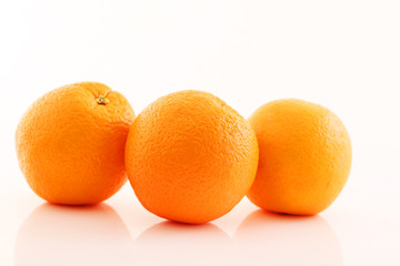 新鮮なオレンジ