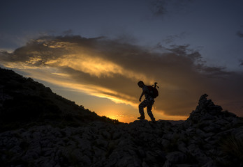 Fototapeta premium Senderismo en contacto con la naturaleza