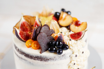 Rustic wedding cake
