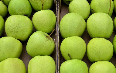 Fresh apples