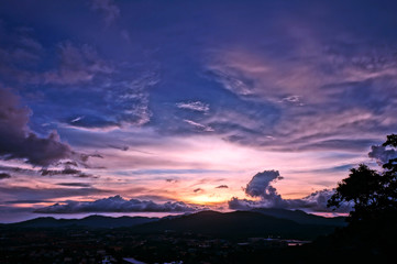 Khao Rang Hill sunset, you can see the Phuket town under your feet, very nice view point of sunset, many tourist visit here on sunset. Here have 2 restaurants, Tungka Cafe and Khao Rang Breeze.