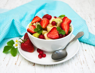 Salad with fresh fruits
