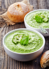 broccoli and green peas soup