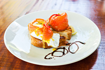 Smoked Salmon Eggs Benedict
