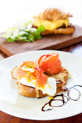 Smoked Salmon Eggs Benedict