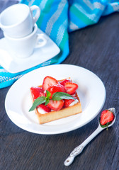 cake with strawberry